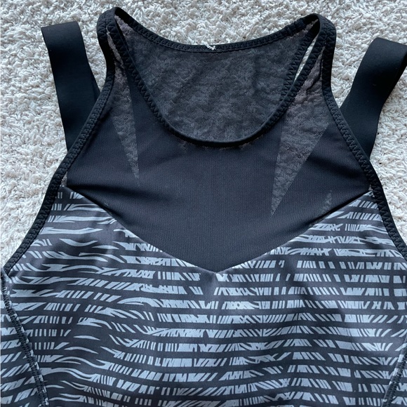 Lululemon Running In The City Tank Stripe Play Slate Black - Picture 8 of 9